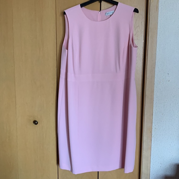 Classic Kasper 2pc Pink Dress Suit - Picture 3 of 9